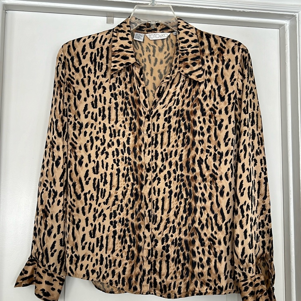 Gorgeous 100% Silk Blouse